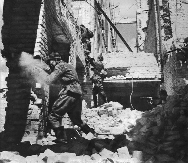 Уличный бой в Сталинграде, осень 1942 года