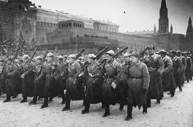 Военный парад на Красной площади, Москва, 7 ноября 1941 года