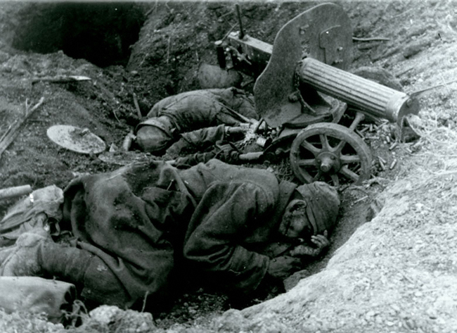 Убитые советские пулеметчики. 1941 г.
