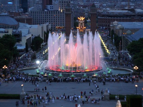 Красивейшие фонтаны мира Фонтан Монжуик (Montjuic) в Барселоне
