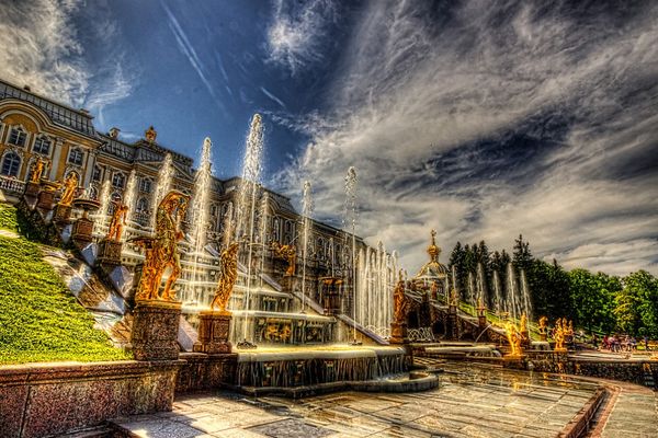 Красивейшие фонтаны мира Фонтан Самсон - центральный фонтан дворцово-паркового ансамбля «Петергоф» в Санкт-Петербурге