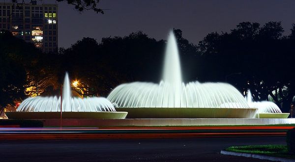 Красивейшие фонтаны мира Фонтан Hermann Circle, Хьюстон