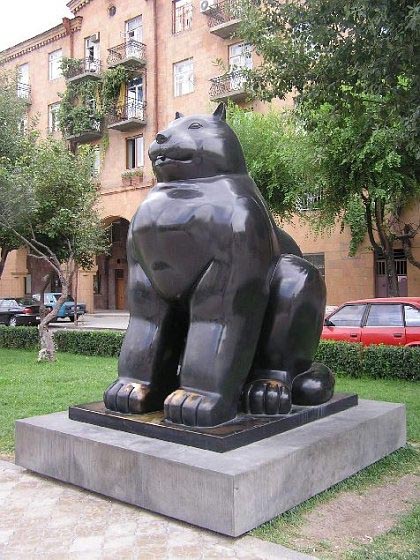 Странные и занятные статуи мира. Клик - следующее фото.
