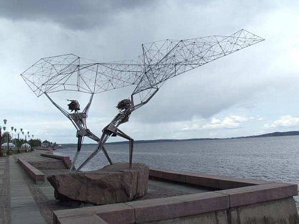 Странные и занятные статуи мира. Клик - следующее фото.