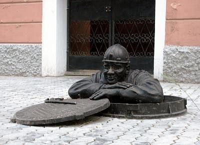 Странные и занятные статуи мира. Клик - следующее фото.