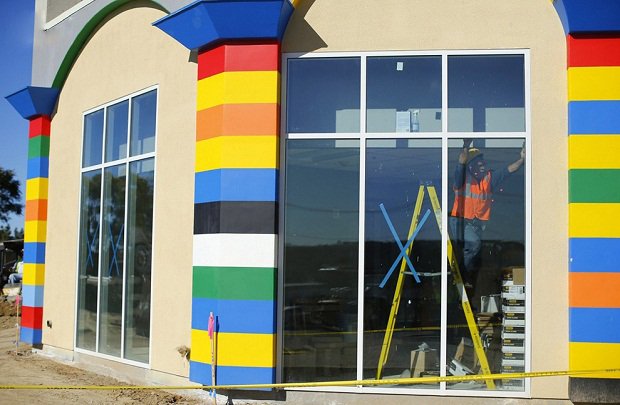 В Калифорнии строится отель в стиле Lego Отделочные работы.